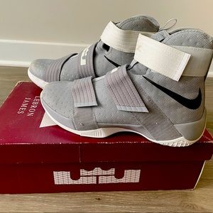 Lebron James Soldier 10
